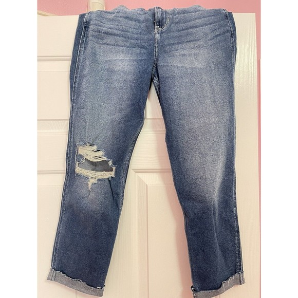 Hollister Ultra High Rise Mom Jeans Women's Size 3S W26 x L25 BRAND NEW - Picture 1 of 5